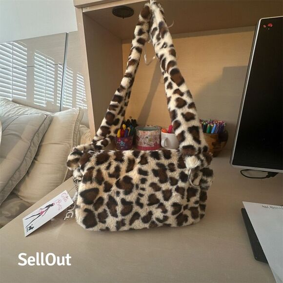 Gilda Paris Leopard Print Faux Fur Y2K Shoulder Bag - Picture 1 of 15